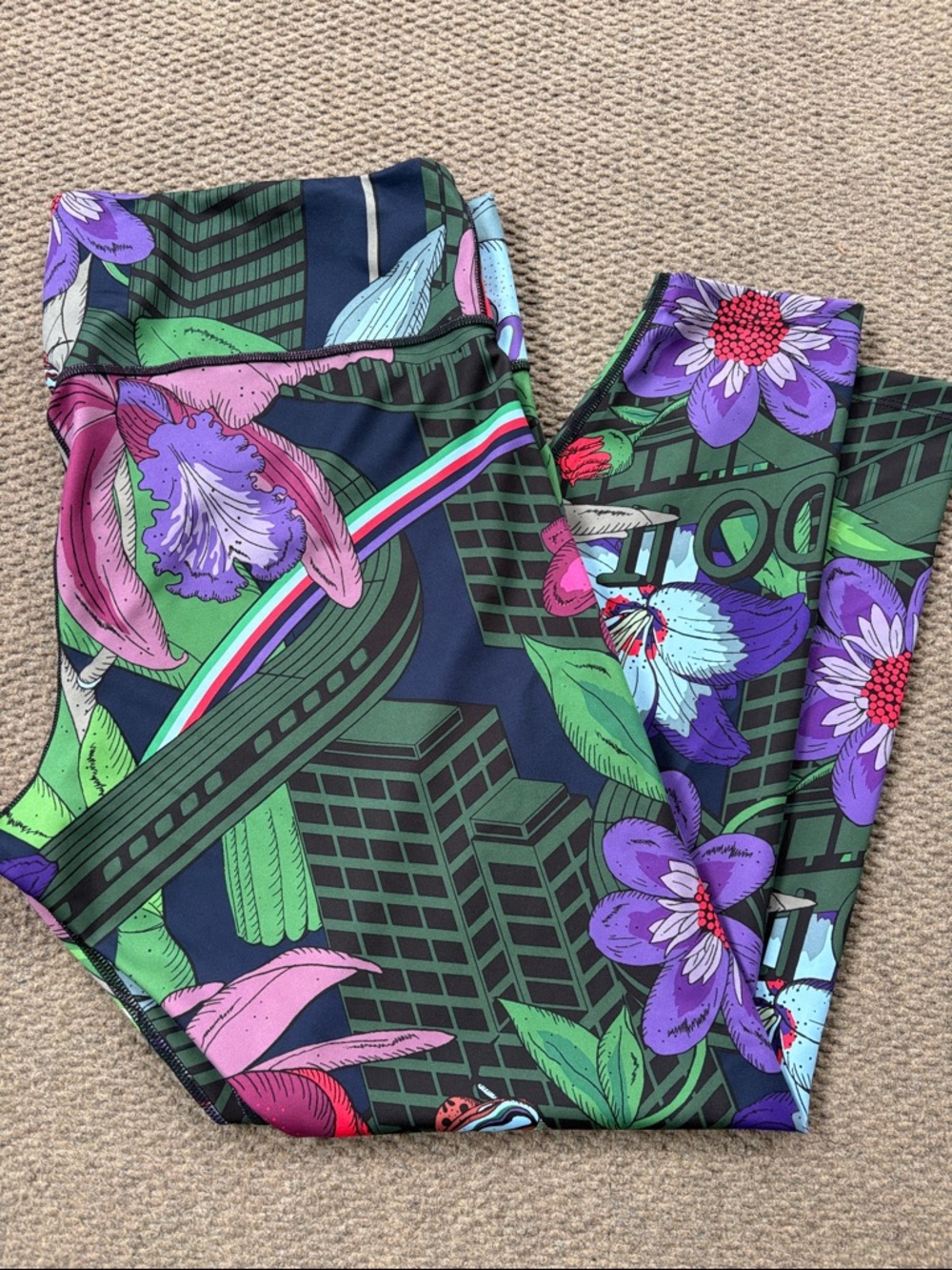 Like New Nike Icon Clash Floral Leggings Size 2X